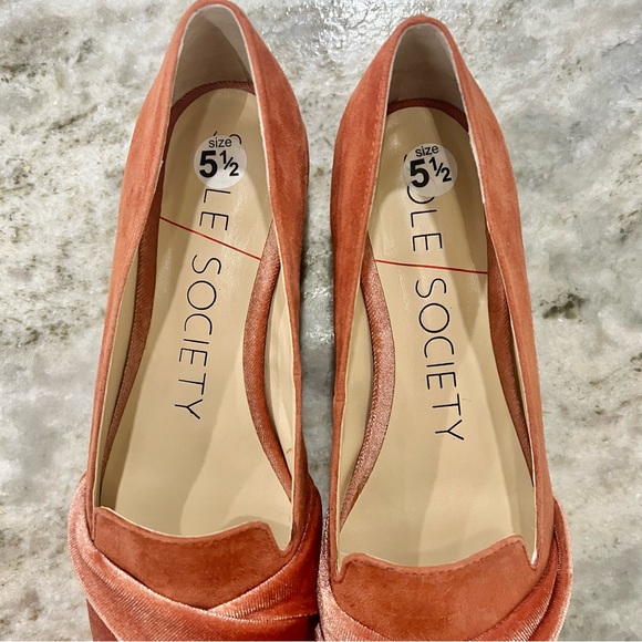 Sole Society Lydiah Peach Suede & Velvet Pointed Toe Flats Size 5.5 - Picture 3 of 12